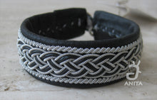 Ladda upp bild till gallerivisning, Njalla